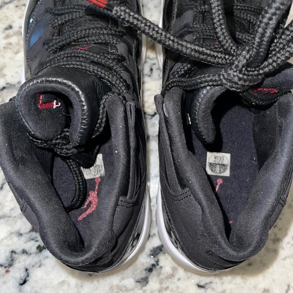 Air Jordan 11 Retro 72-10s - Picture 5 of 9